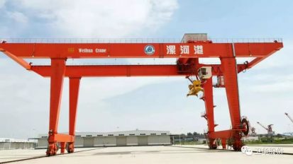   衛(wèi)華起重，飛天入海！